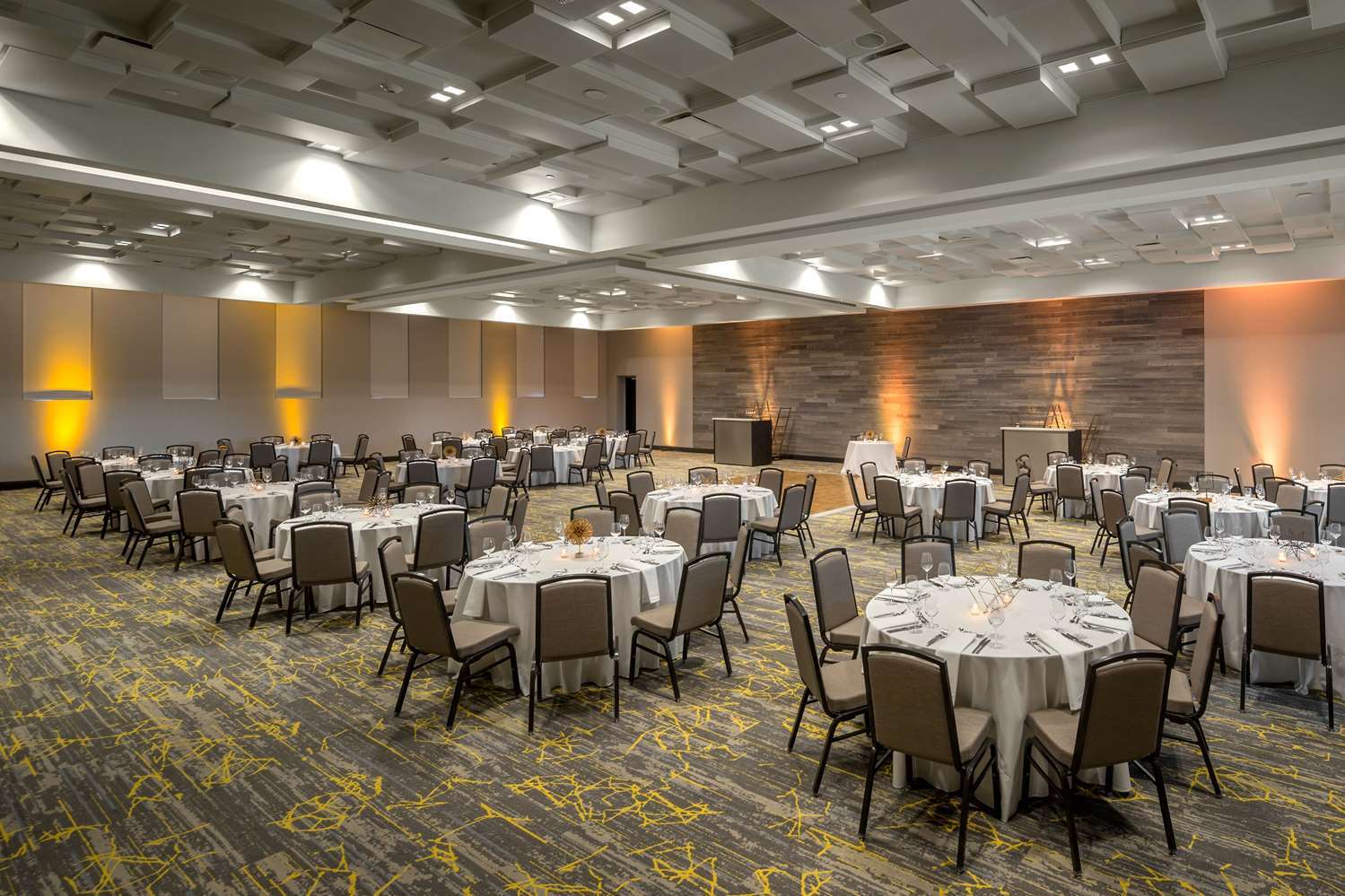 The Summit Hotel Cincinnati Exterior foto